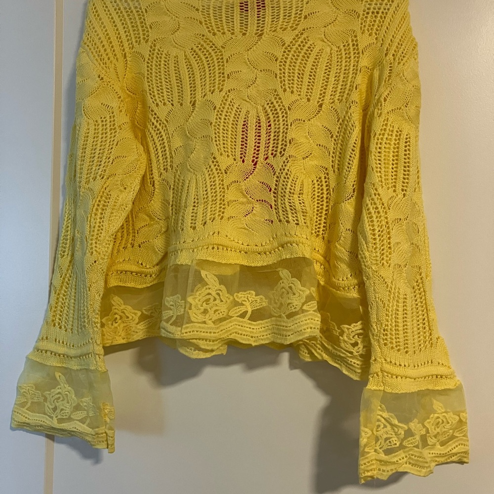 Elegant Yellow Lace Women's Top